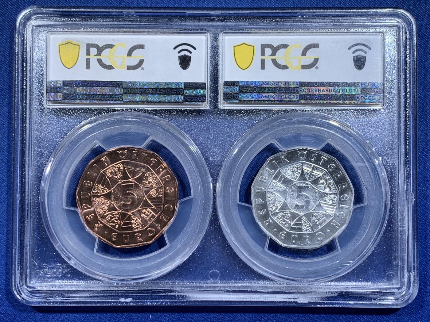 《竞宝斋》第411场 周日，周一，周二，3场连拍 （全场包邮） 两枚装 PCGS MS70/MS69RD 奥地利2022年发行《幸福是一只鸟》九边形5欧新年硬币 银质/铜质 盒子有暗裂纹 细节见图