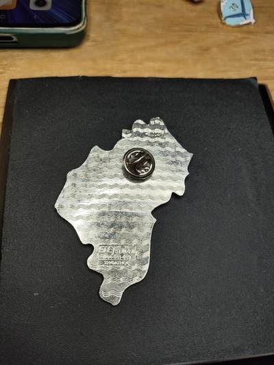 新时代收藏徽章红藏拍卖(第二十四场)  限时回归徽章杂项大合集拍场 2004年意大利奥运会 官方限量纪念章 背后带厂标和生产数量 小于2004枚