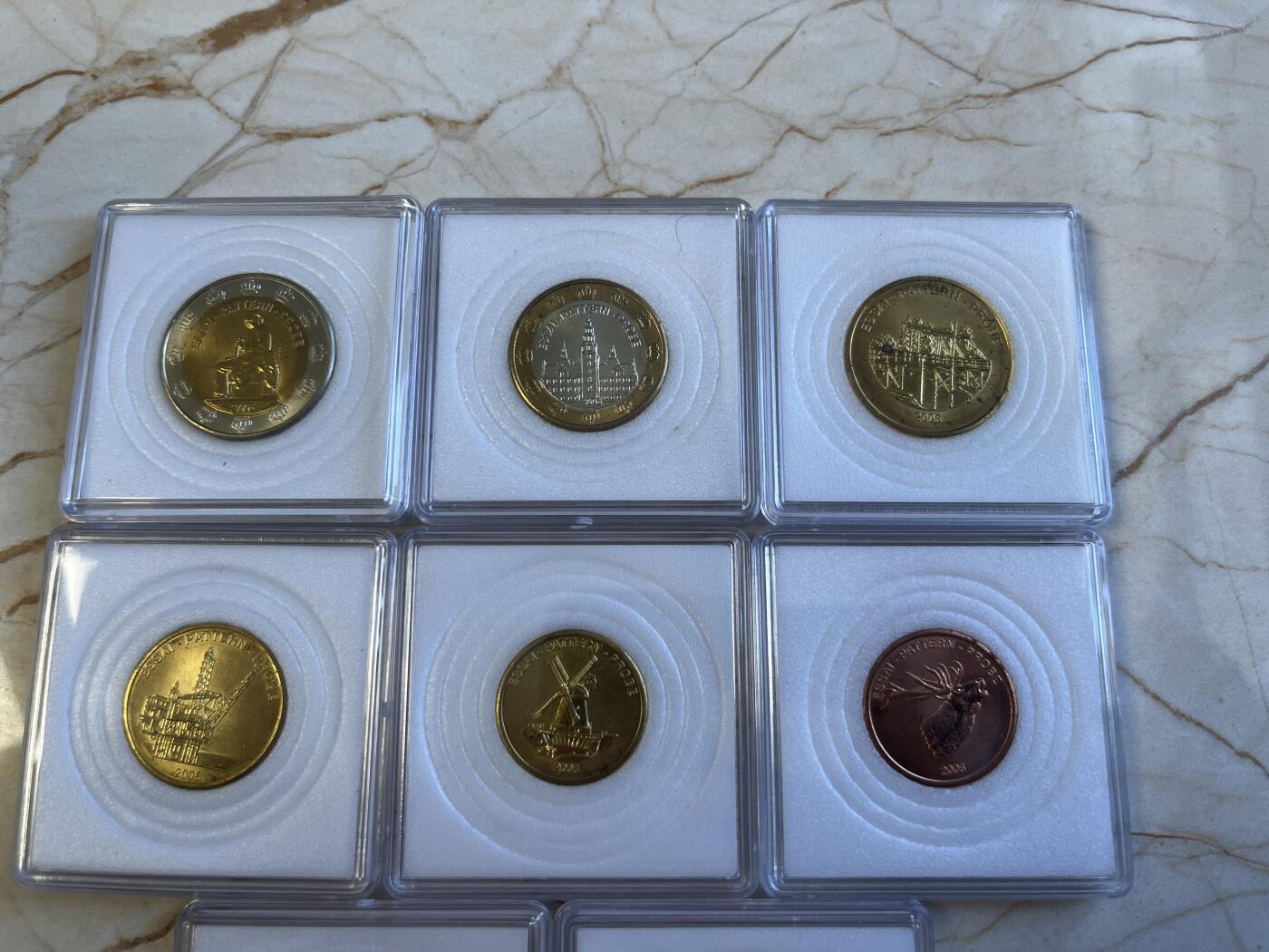 第172期拍卖【长期征集拍品】 丹麦2006年8枚纪念币（2欧，1欧，50分，20分，10分，5分，2分，1分）