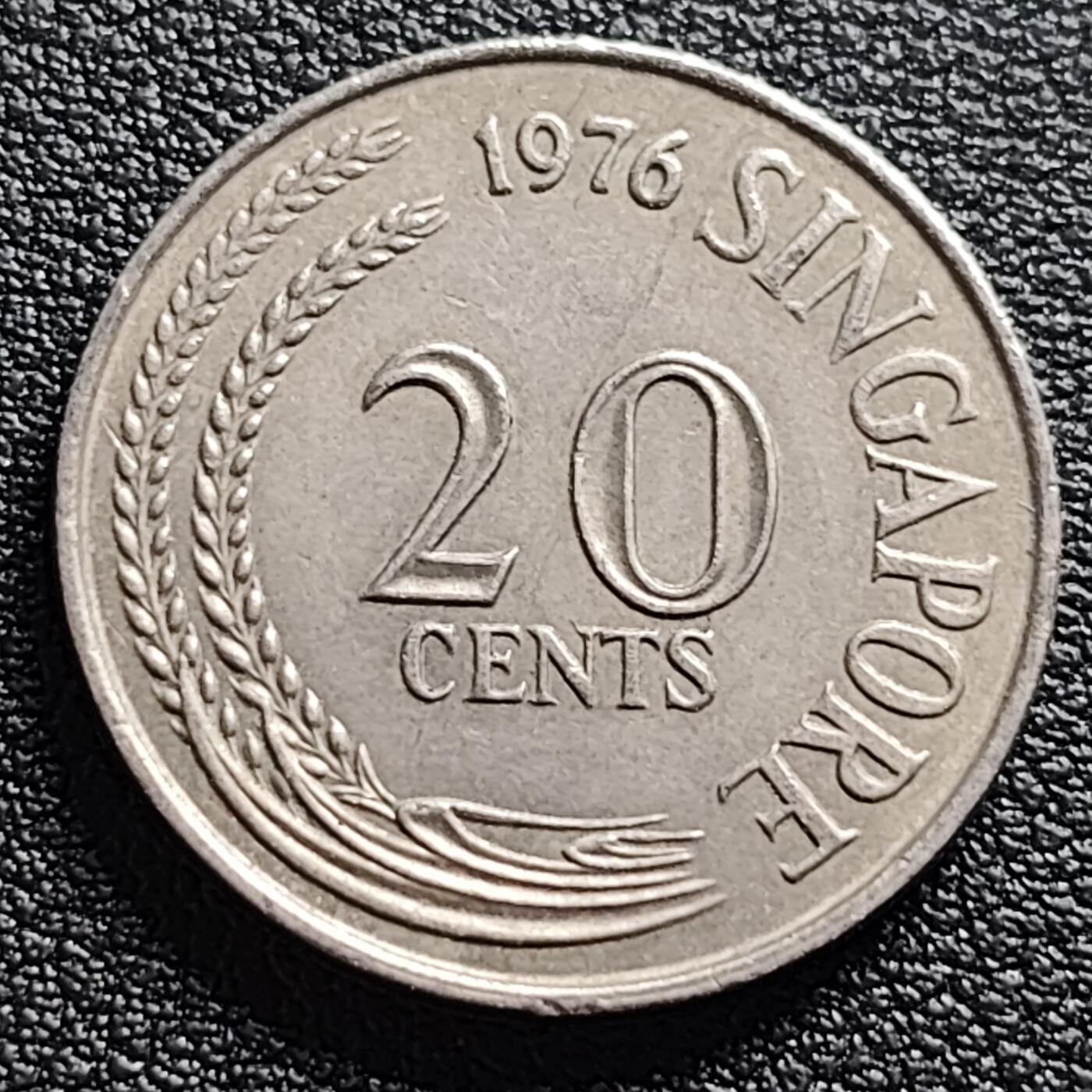 泉币菌-第95场-散币乐园场（满包邮条件，下周一发货） 高币值 1976年 新加坡20分 海洋动物-剑鱼 24mm