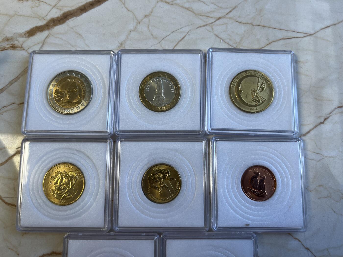第172期拍卖【长期征集拍品】 冰岛2004年8枚纪念币（2欧，1欧，50分，20分，10分，5分，2分，1分）