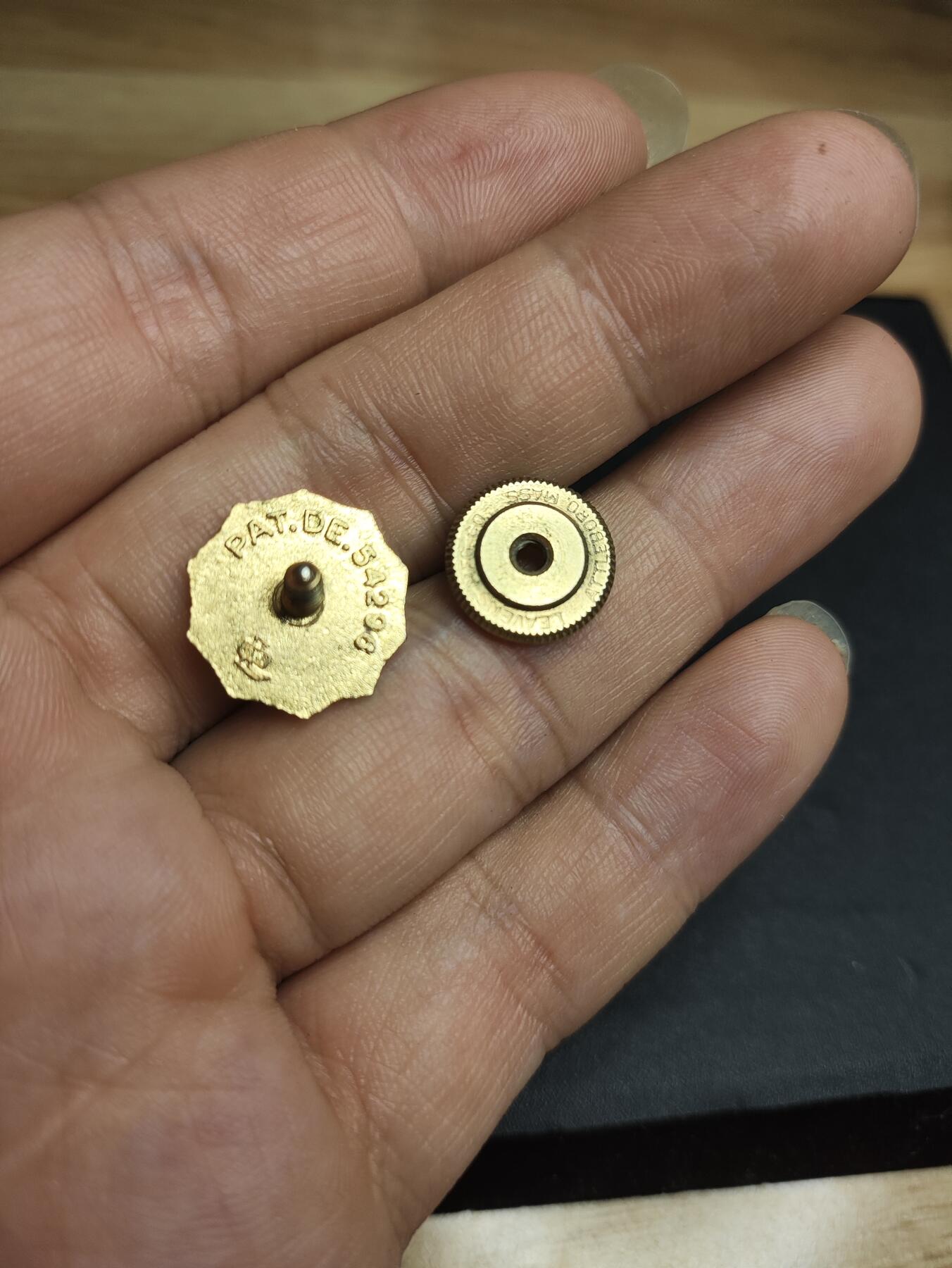 新时代收藏徽章红藏拍卖(第二十四场)  限时回归徽章杂项大合集拍场