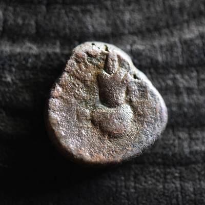 【良泉】第38期【直播场】9月18日晚19.30点开拍！ 组，西方古代钱币、丝路杂项专场  - 公元190-220年【贵霜】韦苏提婆一世“财富女神”铜币，7.53克