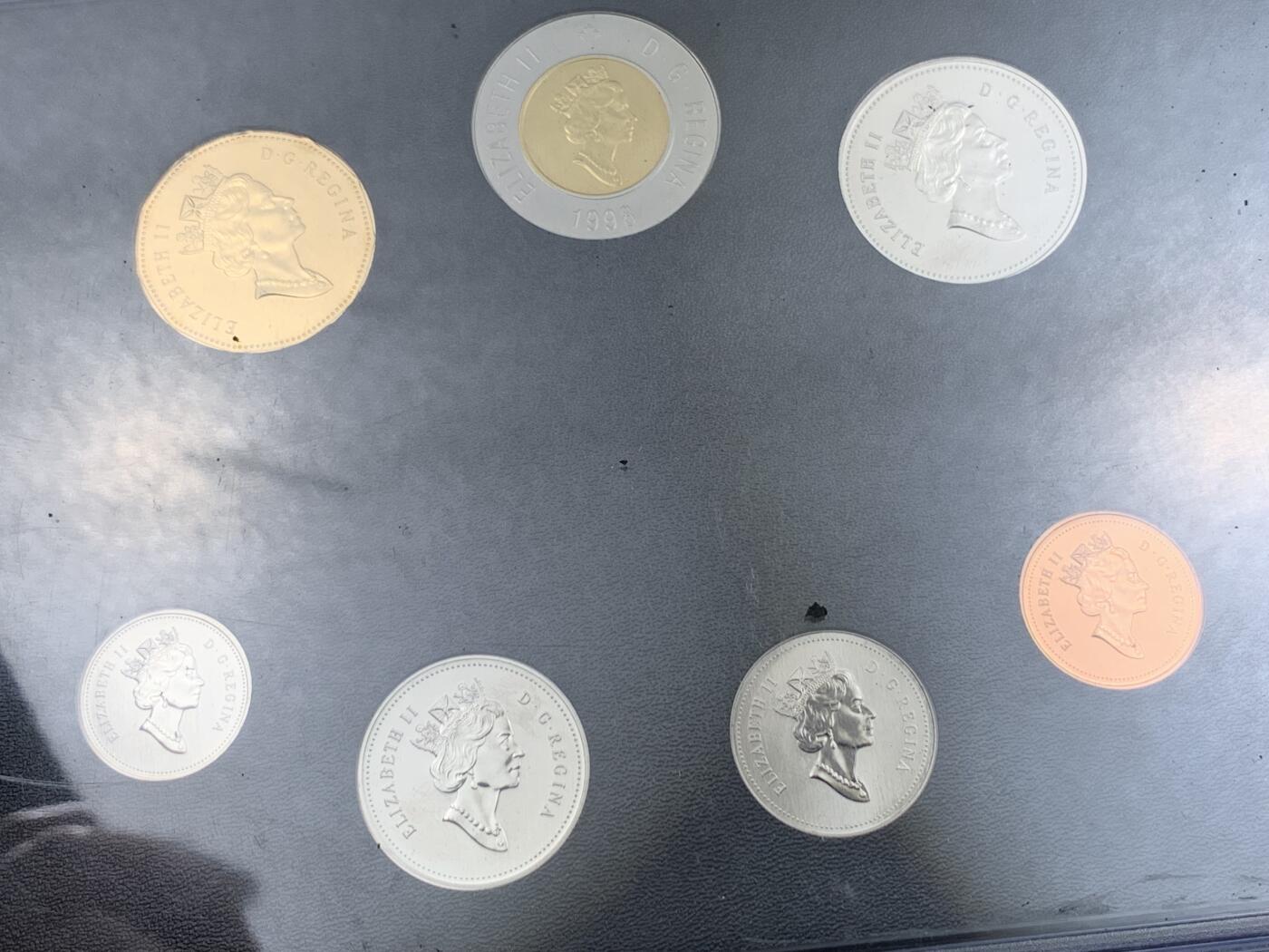 《竞宝斋》第411场 周日，周一，周二，3场连拍 （全场包邮） 加拿大 1998年 specimen set 套币 精制磨砂工艺 细节见图
