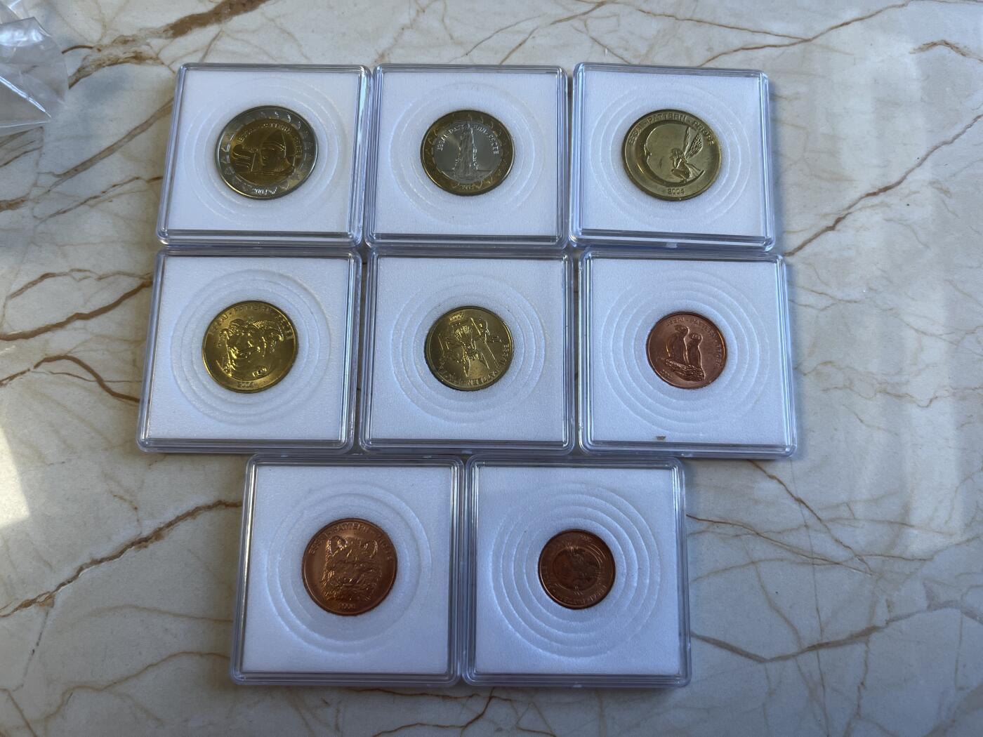 第172期拍卖【长期征集拍品】 冰岛2004年8枚纪念币（2欧，1欧，50分，20分，10分，5分，2分，1分）