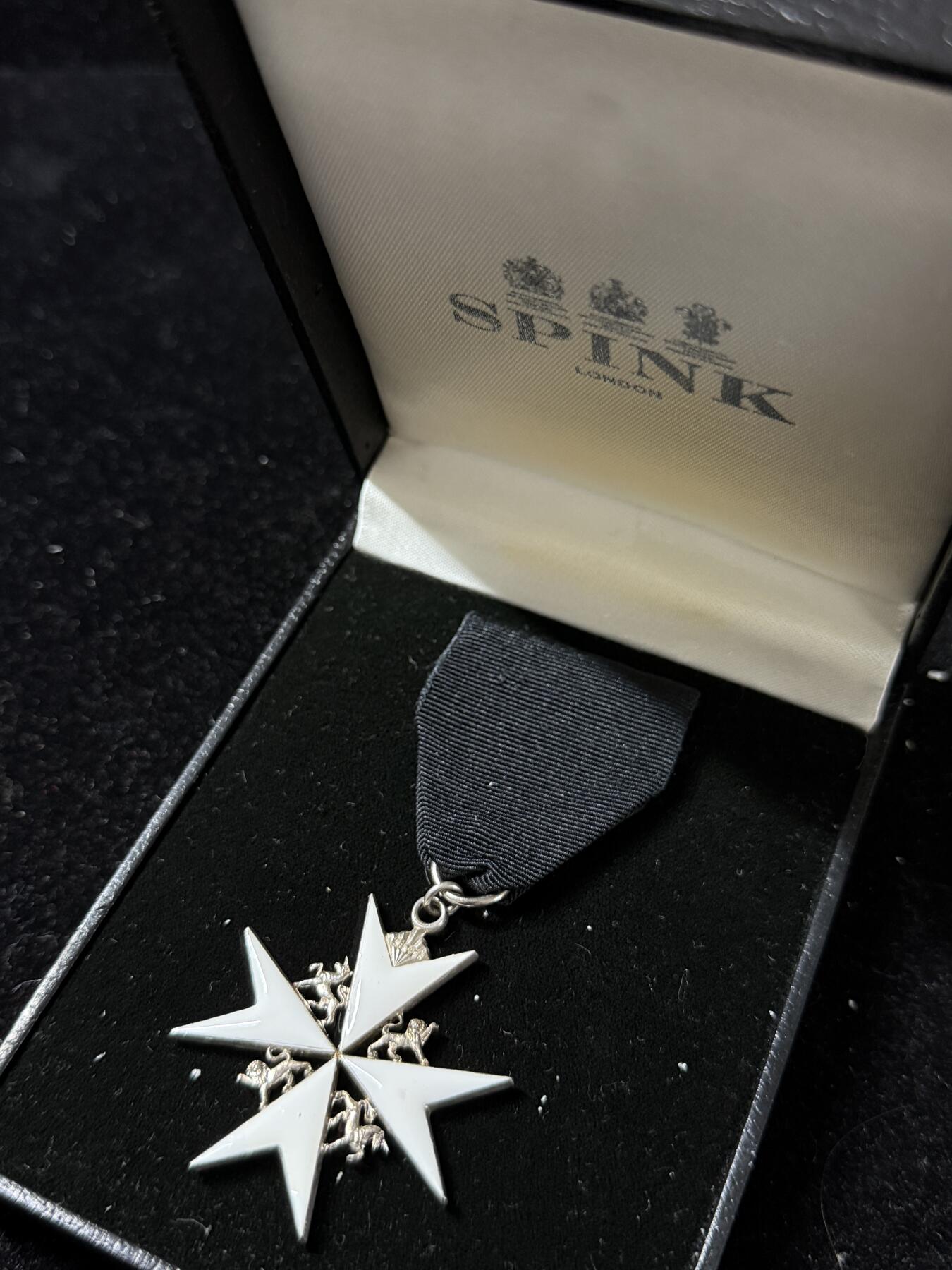戎马世界章牌大赏第103期 英国圣约翰勋章，银制，珐琅有修补，有银标