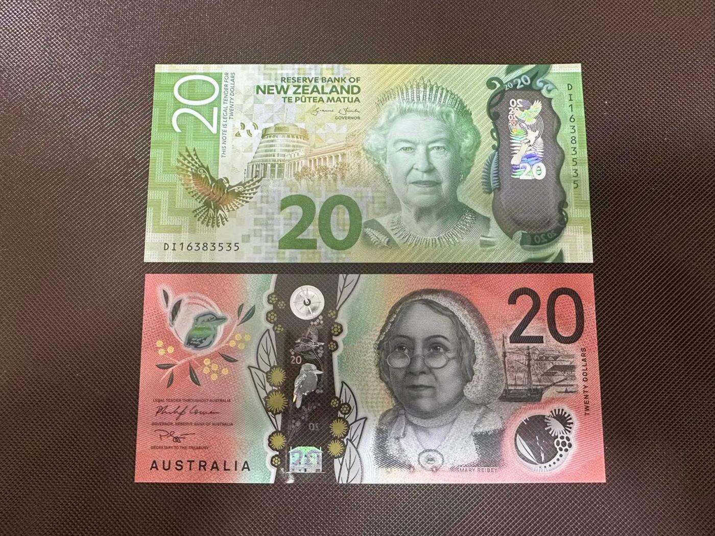喜羊羊钱币收藏2025第9期(普品场) 澳大利亚  新西兰 20unc 塑料钞