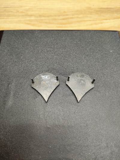 新时代收藏徽章红藏拍卖(第二十四场)  限时回归徽章杂项大合集拍场 越战美军 E4 技术军士 SPC 作战服领章一对 带厂标