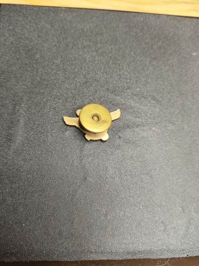 新时代收藏徽章红藏拍卖(第二十四场)  限时回归徽章杂项大合集拍场 二战美国海军破裂鸭 荣誉除役章 和陆军版有些区分