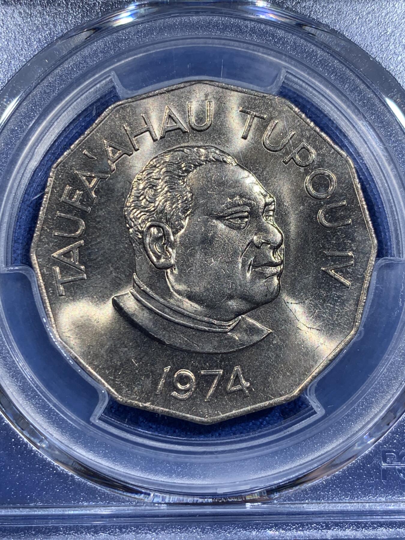 《竞宝斋》第411场 周日，周一，周二，3场连拍 （全场包邮） PCGS MS65 汤加1974年多边形50分 发行量仅5万的流通币 拆卷评级冠军分！车轮光状态漂亮 收藏级！