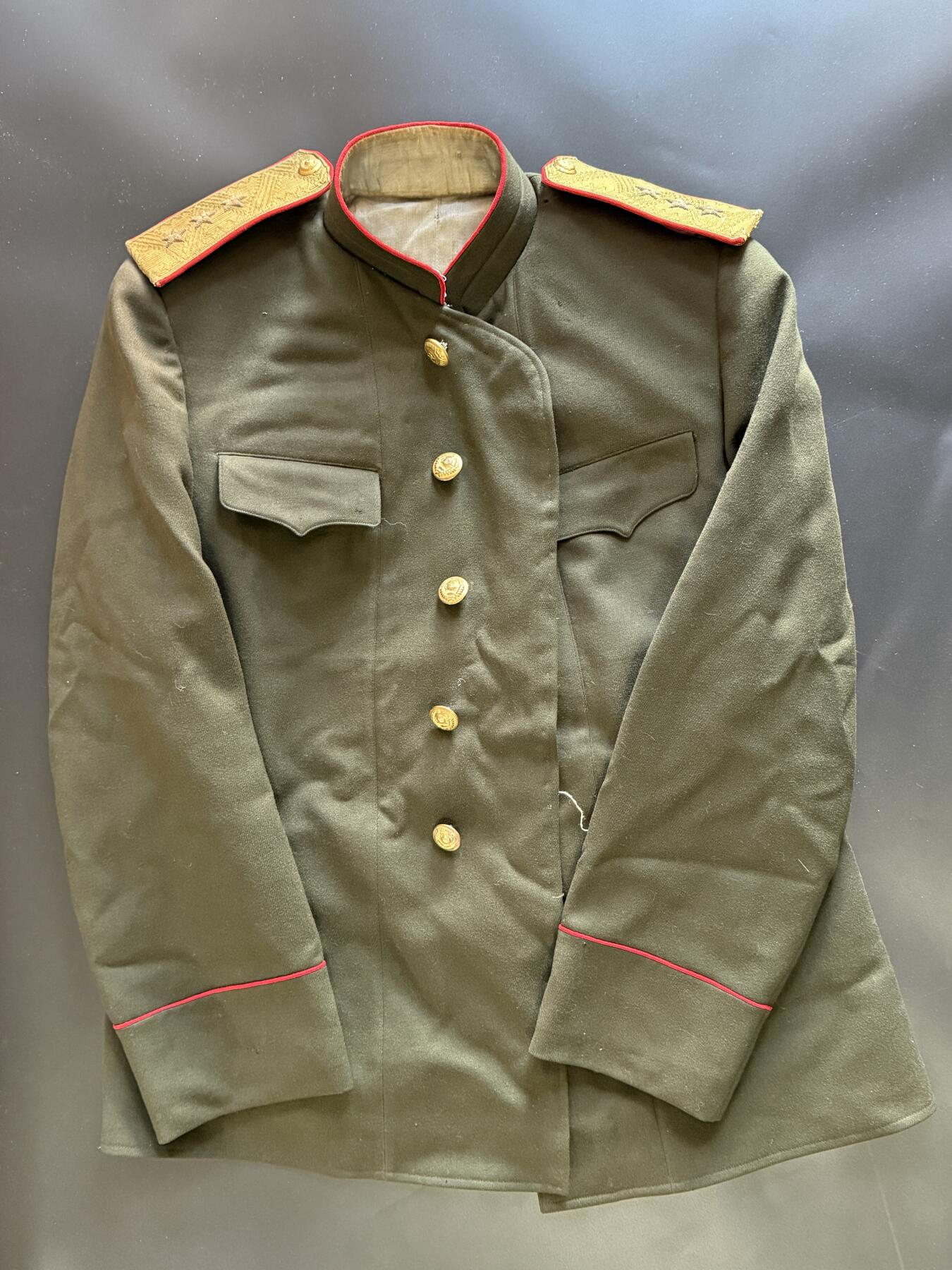 戎马世界章牌大赏第103期 苏联m43条例上将礼服，注意：不包含复刻肩章！那是另外一个拍品！衣服里子有严重破损