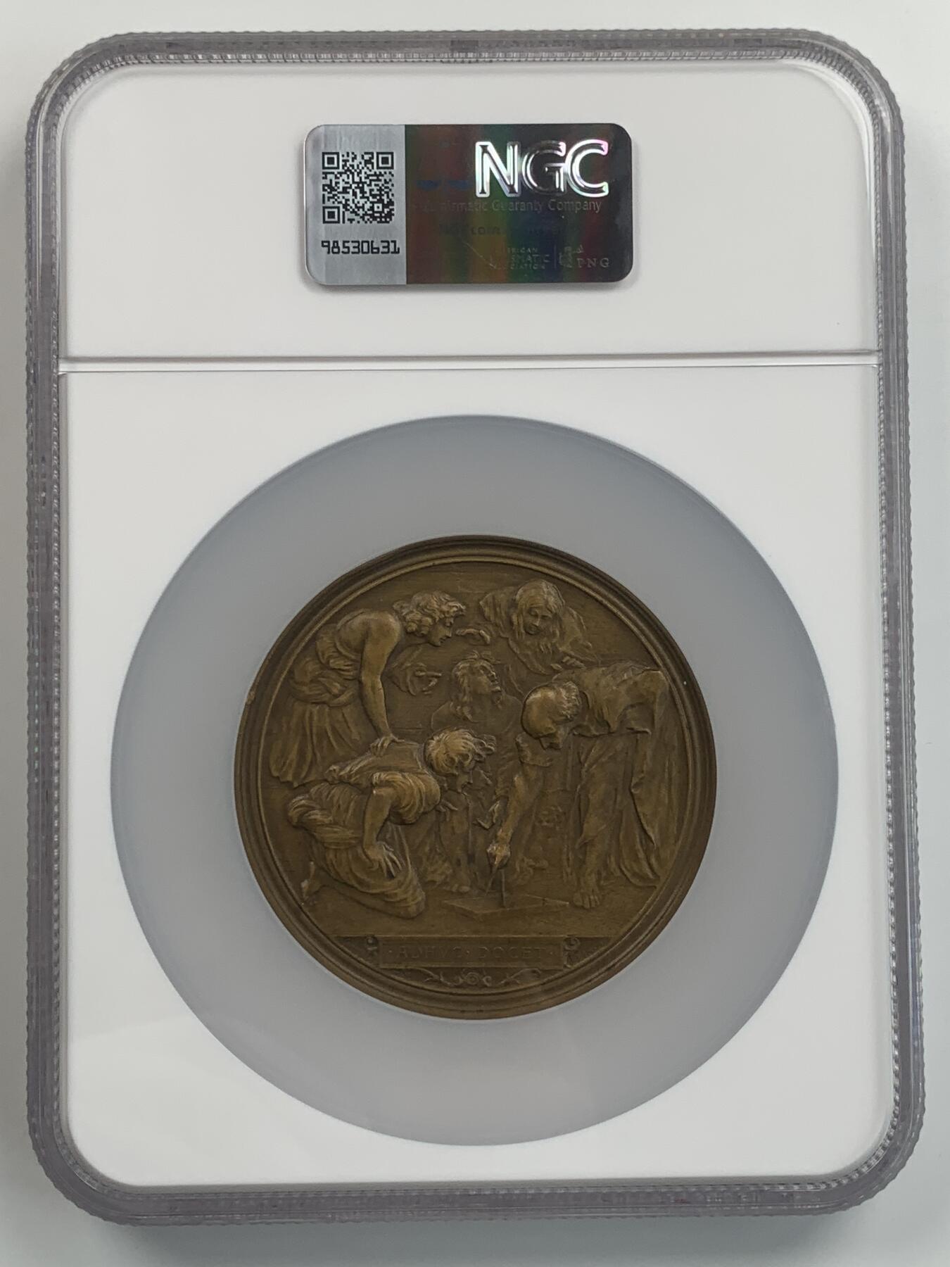 掌中浮雕-藏着的欧洲第034场 NGC MS62 : 1906年意大利米兰理工学院50周年纪念铜章，67mm，背面场景：拉斐尔名画《雅典学院》局部