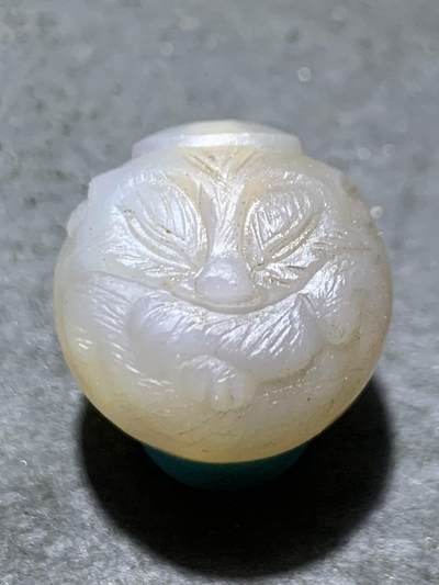 高玉化亚光海洋玉髓手工俏色巧雕灵狐2.0随形圆珠一个 - 高玉化亚光海洋玉髓手工俏色巧雕灵狐2.0随形圆珠一个