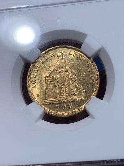 《竞宝斋》第412场 周日，周一，周二，3场连拍 （全场包邮） NGC MS62 智利1872年5比索金币 亚军分 仅发行23000枚  金币重约7.62克 900金