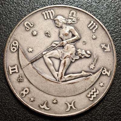 【德藏】世界币章拍卖第143期（拍品征集中~欢迎藏友联系） - 1957年 奥地利十二星座日历镀银纪念铜章 带边铭 设计感非常强 直径约：40mm；重约：21.5g