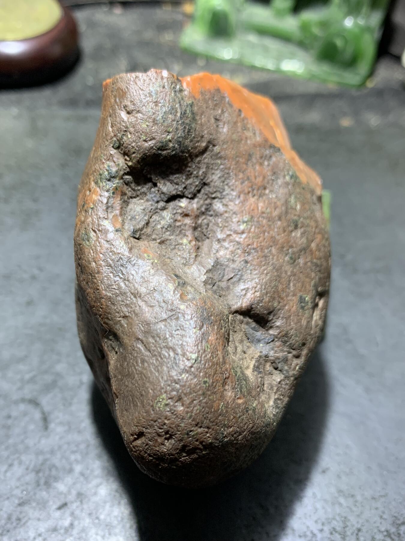 精美铁红皮开窗料柿子红荔枝冻南红玛瑙原石一颗，