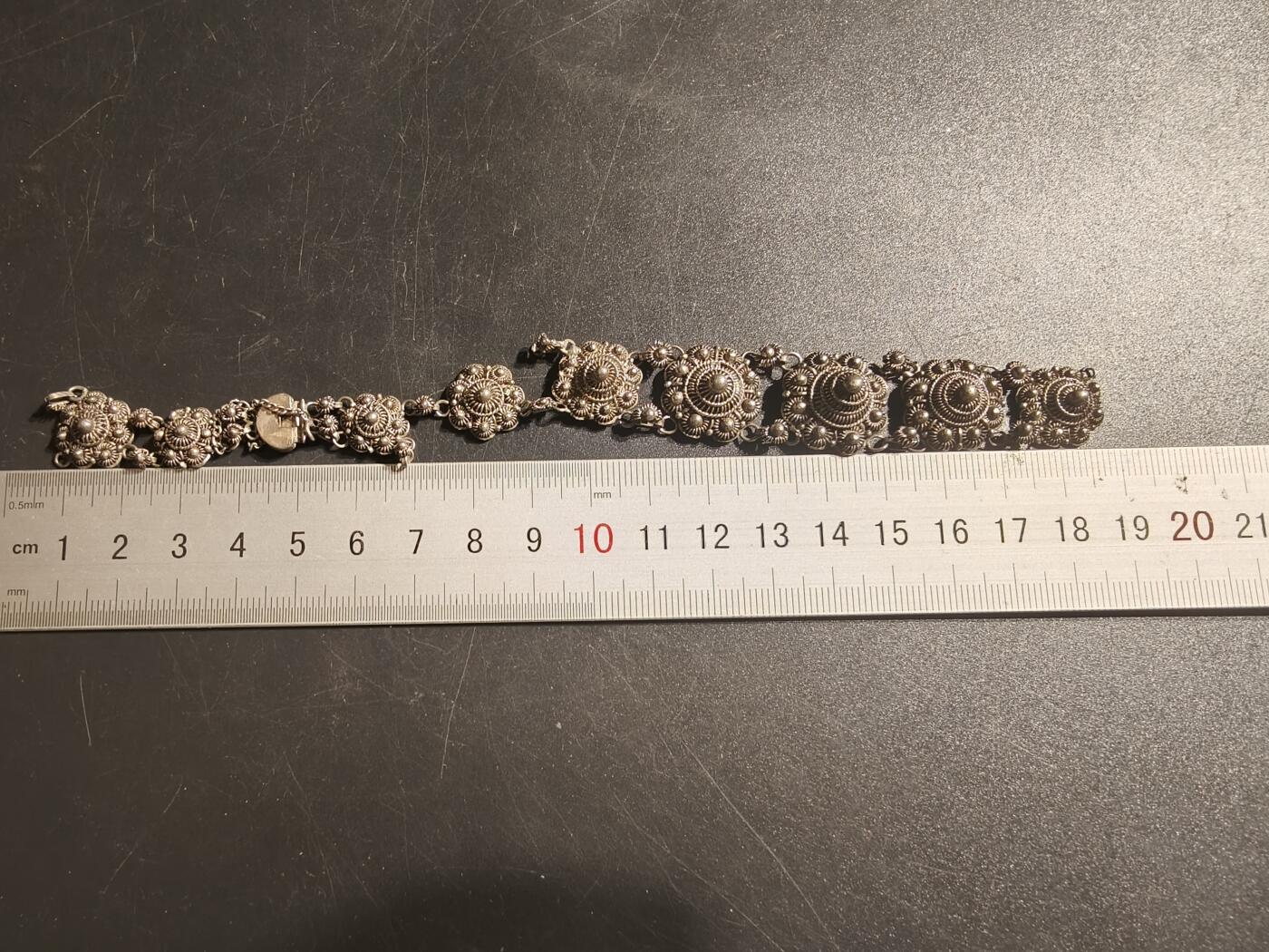 老王徽章第144期 欧洲银手链   950银带标   长度19cm    重量21.3g