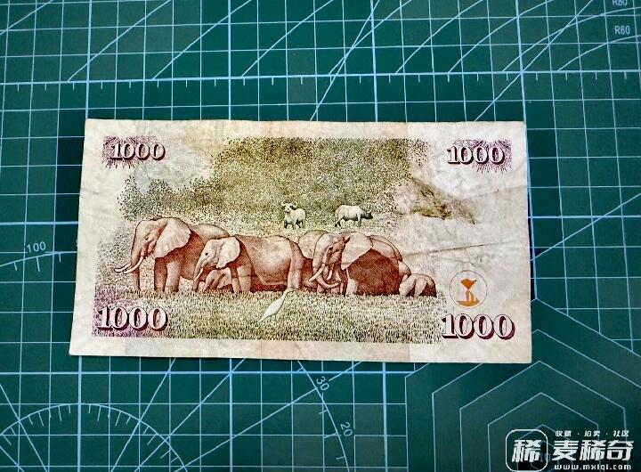 肯尼亚2010年1000先令双喜号靓品纸币