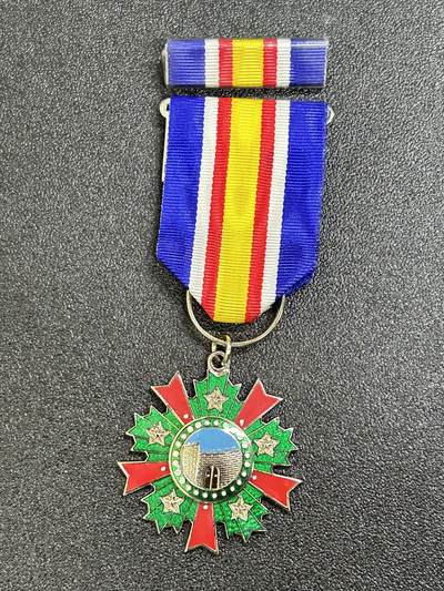 西秦中古拍卖第五十六期 - 民国甲种二等干城奖章 带略 退台后版本