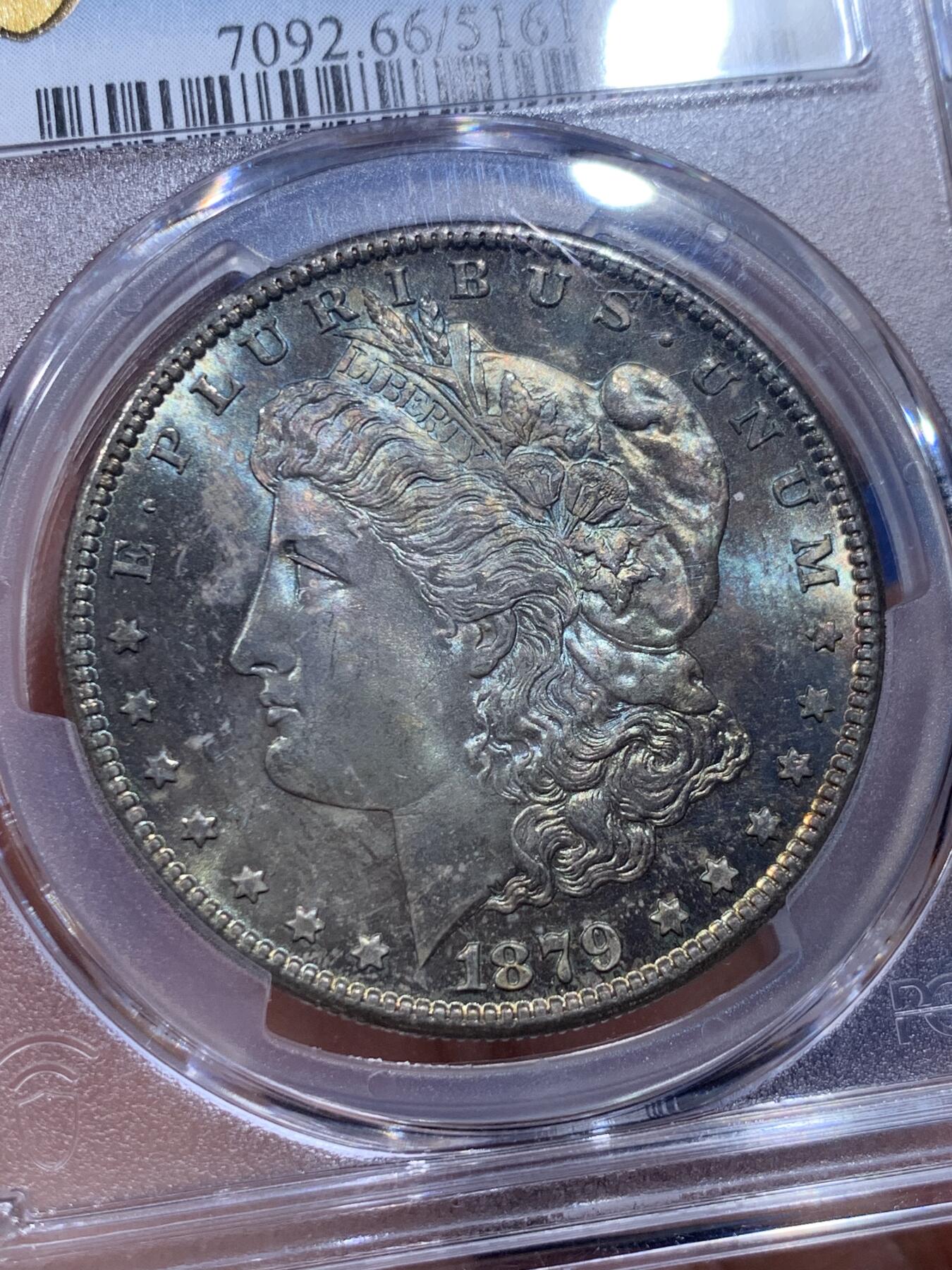《竞宝斋》第412场 周日，周一，周二，3场连拍 （全场包邮） PCGS MS66 美国 1879年 1美元 摩根银币 较少年份+高分+双面五彩包浆 集合美系众多收藏特点 一步到位的收藏