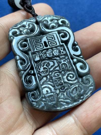 《竞宝斋》第412场 周日，周一，周二，3场连拍 （全场包邮） 玉质手牌 36mmx55.3mm 厚5.7mm  总重34.4克