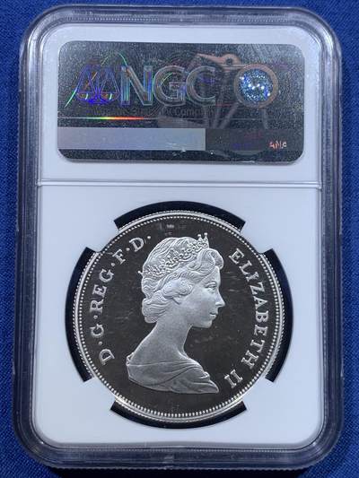 《竞宝斋》第412场 周日，周一，周二，3场连拍 （全场包邮） NGC PF69UC 英国1981年查尔斯王子-黛安娜王妃大婚纪念克朗型精制银币，现任英王查尔斯和黛安娜王妃的皇室世纪婚礼。PROOF精制币，币面清爽干净又漂亮，状态极佳。