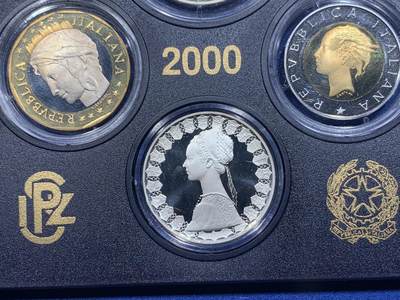 《竞宝斋》第412场 周日，周一，周二，3场连拍 （全场包邮） 意大利2000年里拉精制套币 含2枚银币