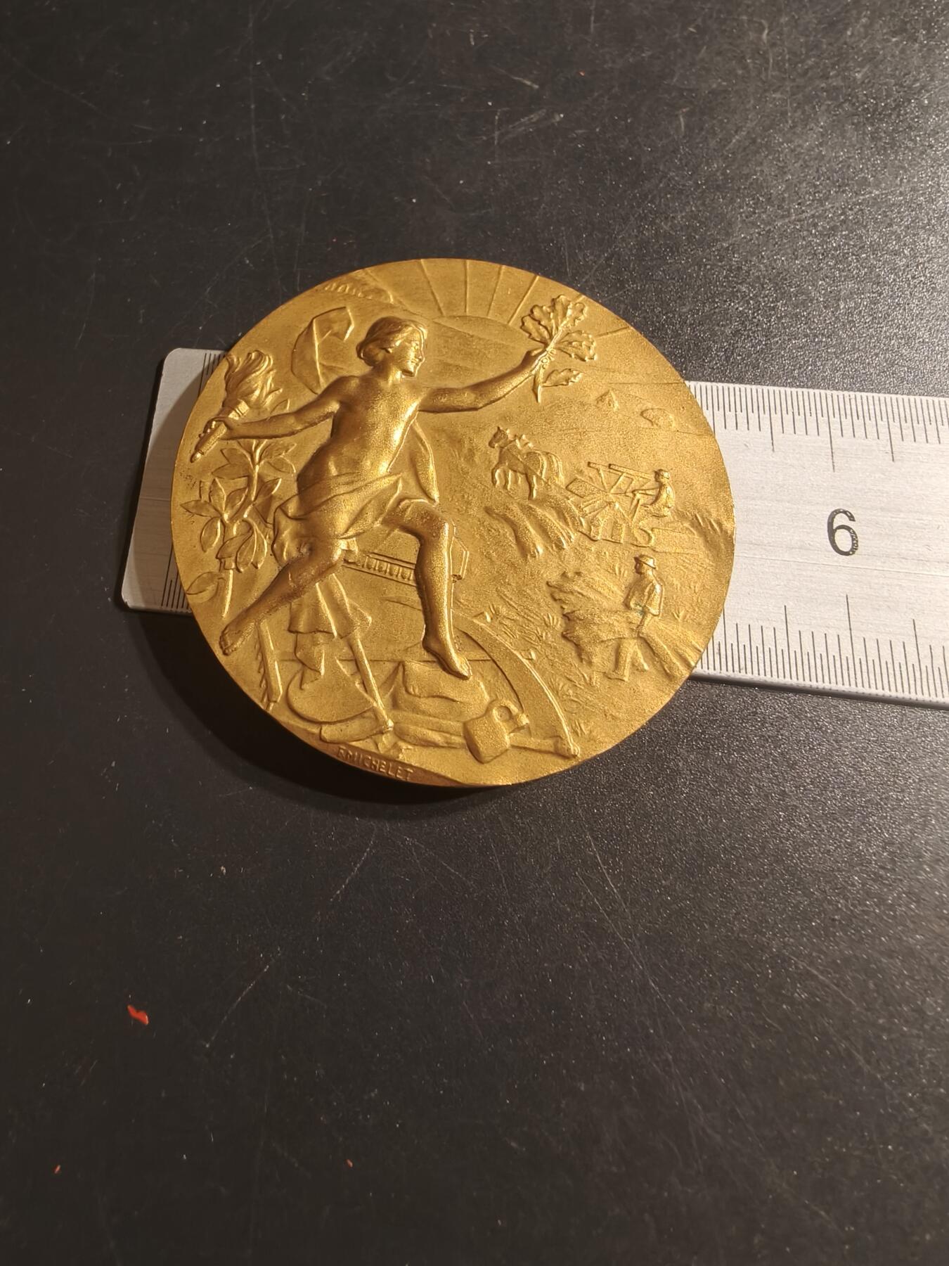 老王徽章第144期 法国北方农业协会镀金大铜章    原盒   直径51mm   重量54.3g