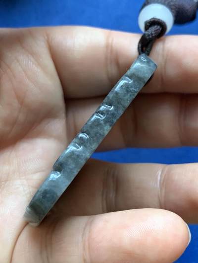 《竞宝斋》第412场 周日，周一，周二，3场连拍 （全场包邮） 玉质手牌 36mmx55.3mm 厚5.7mm  总重34.4克