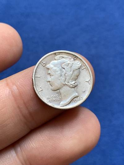 《竞宝斋》第412场 周日，周一，周二，3场连拍 （全场包邮） 两枚一组 美国1942年10美分银币+1977年艾森豪威尔（200周年纪念）1美元