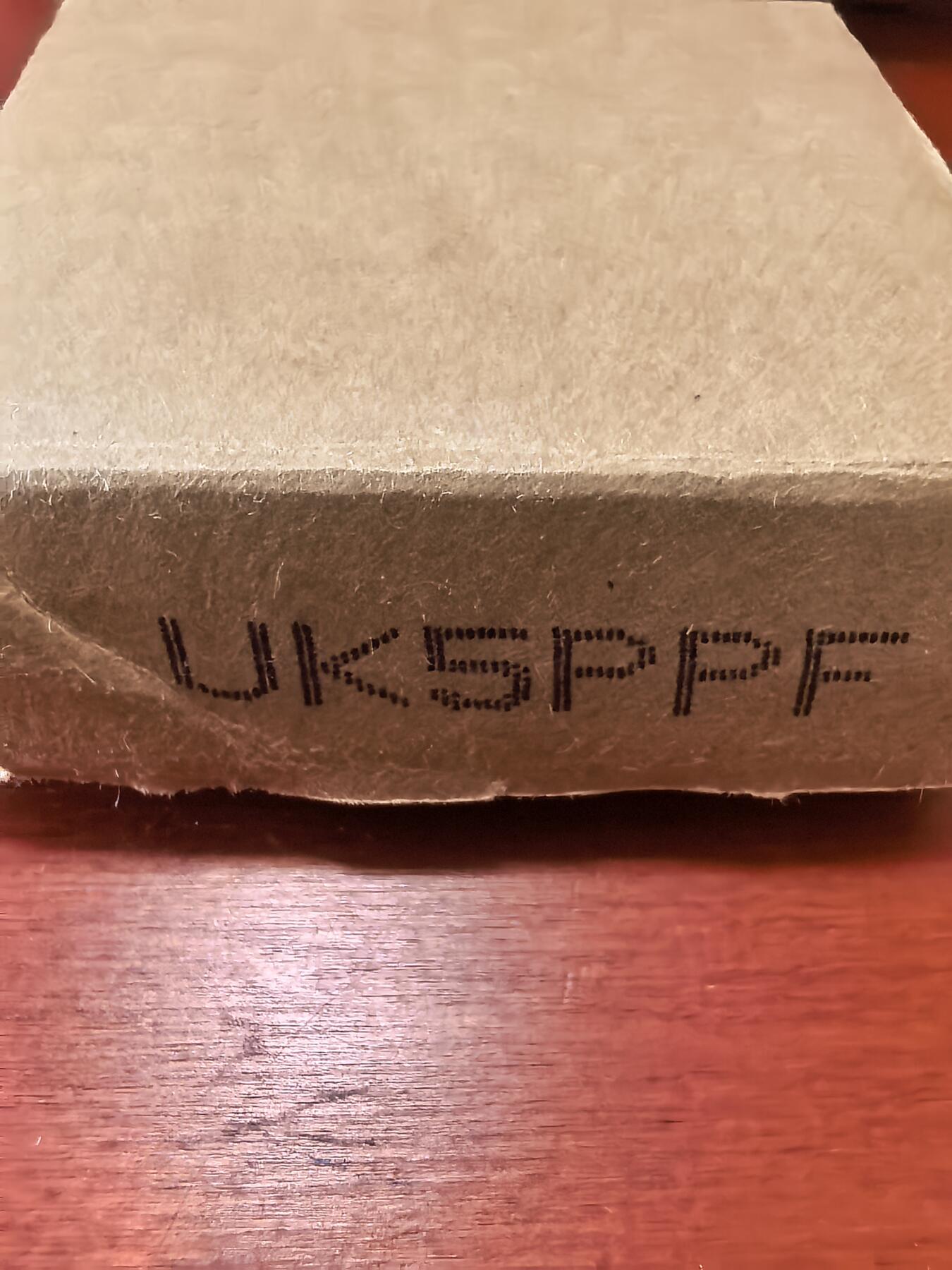 长老汇蛇年精选第四十场拍卖 1990英国5便士精制加厚银币，盒证全，少见！