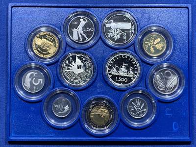 《竞宝斋》第412场 周日，周一，周二，3场连拍 （全场包邮） 意大利1989年里拉精制套币 含2枚银币