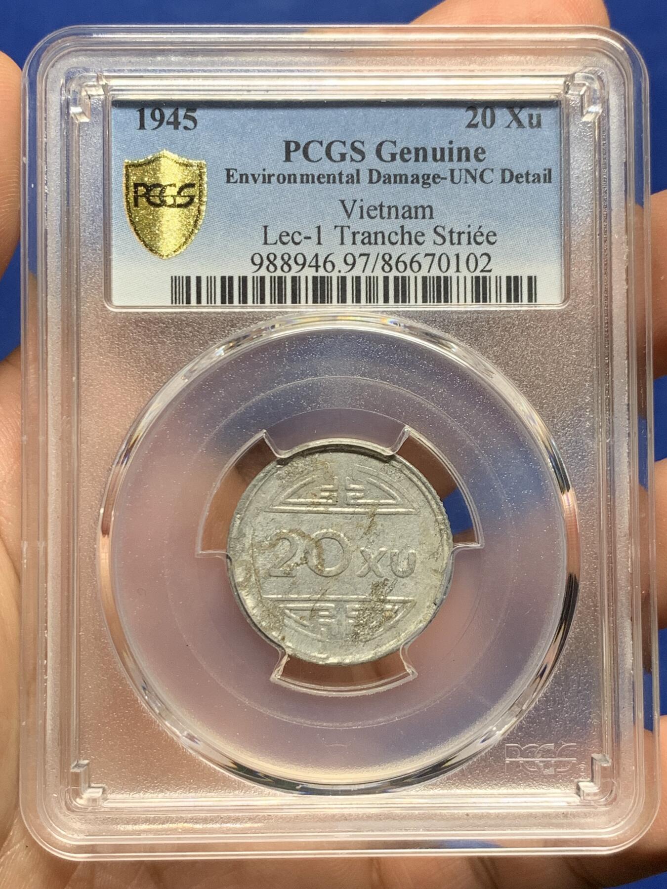 《竞宝斋》第412场 周日，周一，周二，3场连拍 （全场包邮） PCGS UNCD 越南1945年20XU铝币 胡志明游击队版套币币筋，稀少，细节到位，略带底光，UNC品相