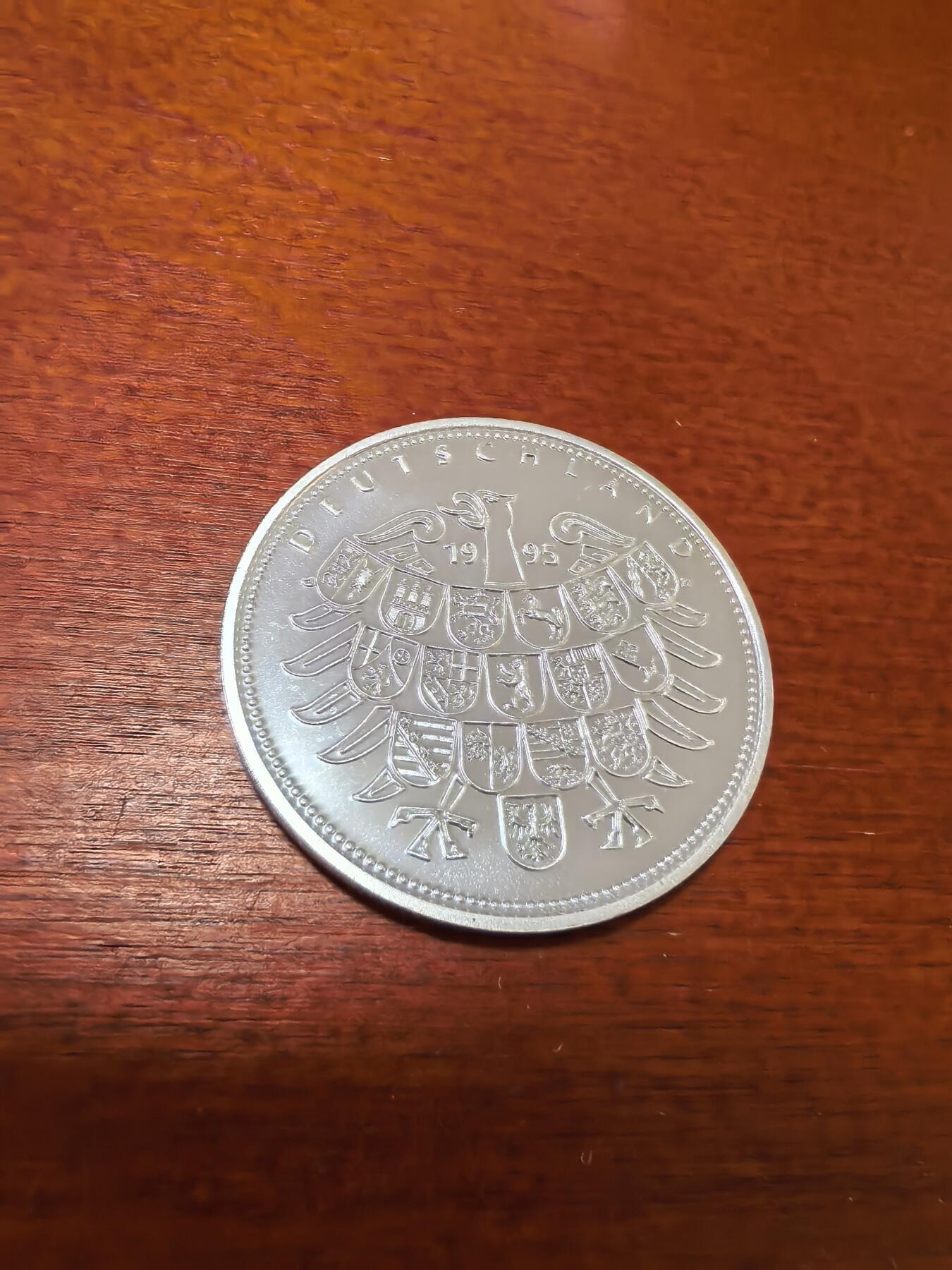 长老汇蛇年精选第四十场拍卖 1995德国柏林墙倒塌6周年银章，15克925银，34MM，MDM证书