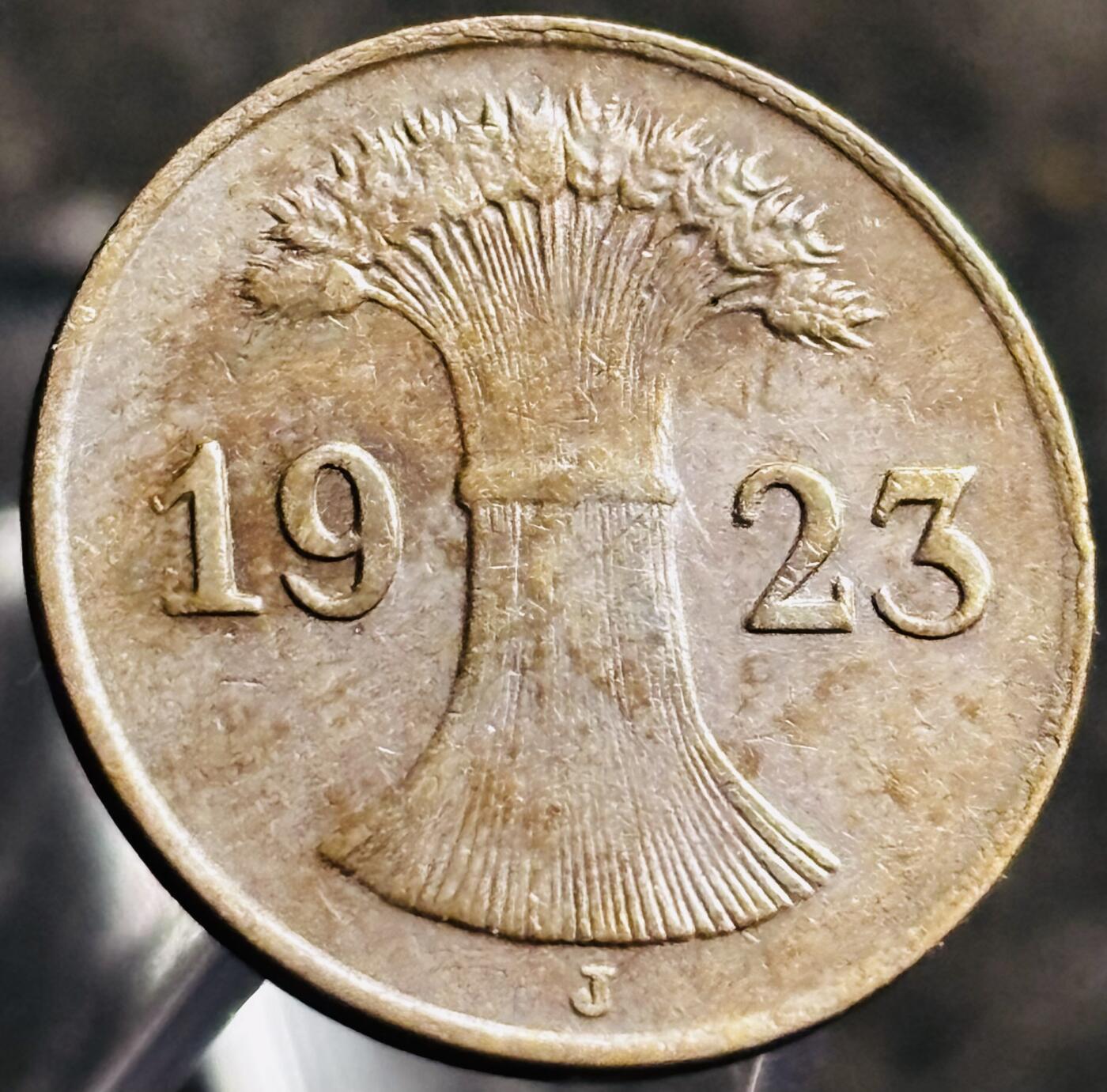 文馨钱币收藏第 268 场，长期接收代拍品 少见极美品 1923 年魏玛共和国地产抵押马克时期 1 芬尼铜币 J 厂首发版