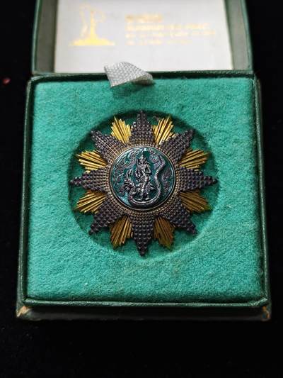蜀地medal第11场精品专场拍卖 - 罕见原盒 朱拉隆功时期 泰国早期农业部高层官员任职章 银制热珐琅 细节非常牛
