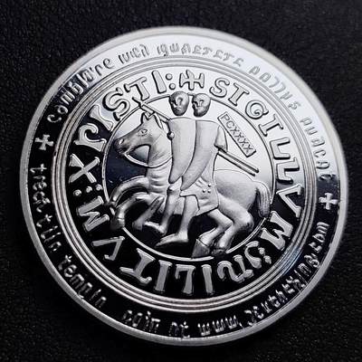 泉币菌-第97场-散币乐园场 - 纪念品 银色-马剑骑士-十字-直径40mm.厚3mm 纪念章