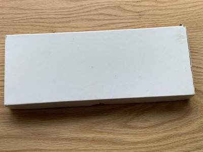 《竞宝斋》第412场 周日，周一，周二，3场连拍 （全场包邮） 以色列 1975年 赎子节 赎子礼 套币 25里拉 大银币 五枚都是原盒子淡五彩包浆 一份希伯来语赎契 一份英语赎契 一份证书 原盒原包装 每枚26克 含银量90% 含纯银117克