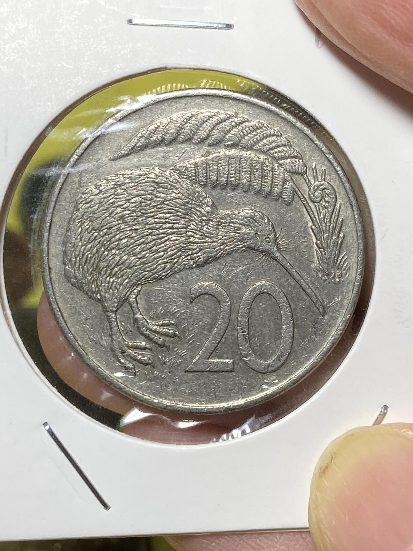 2025年第八十三场(总第一百零九场）外国好品散币(免佣金) 少见–新西兰🇳🇿1984年20分(伊丽莎白二世中年花冠，低浮雕版，加拿大造，首发年仅发行2年)