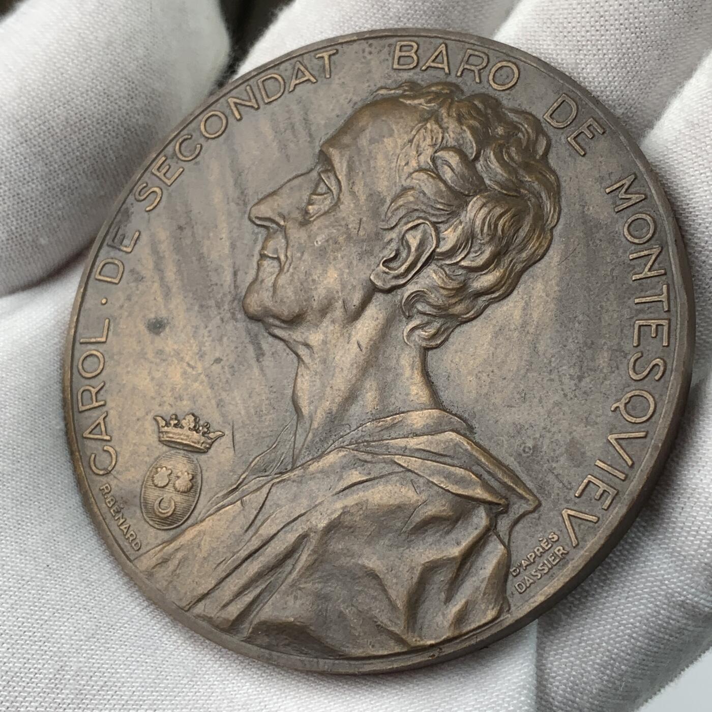 掌中浮雕-藏着的欧洲第034场 法国1934年法学家孟德斯鸠铜章，67mm