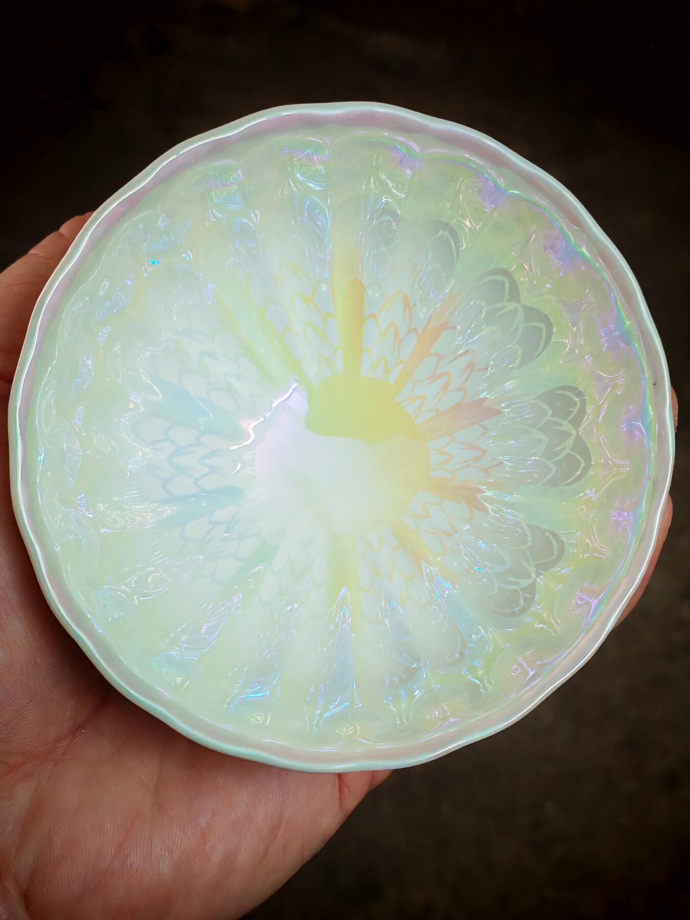炫彩珍珠贝壳孔雀盏(22010)尺寸97*53mm容量150ml
