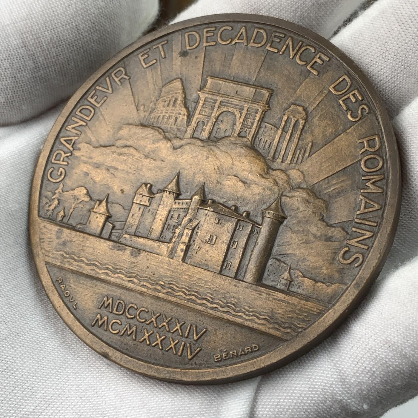 掌中浮雕-藏着的欧洲第034场 法国1934年法学家孟德斯鸠铜章，67mm