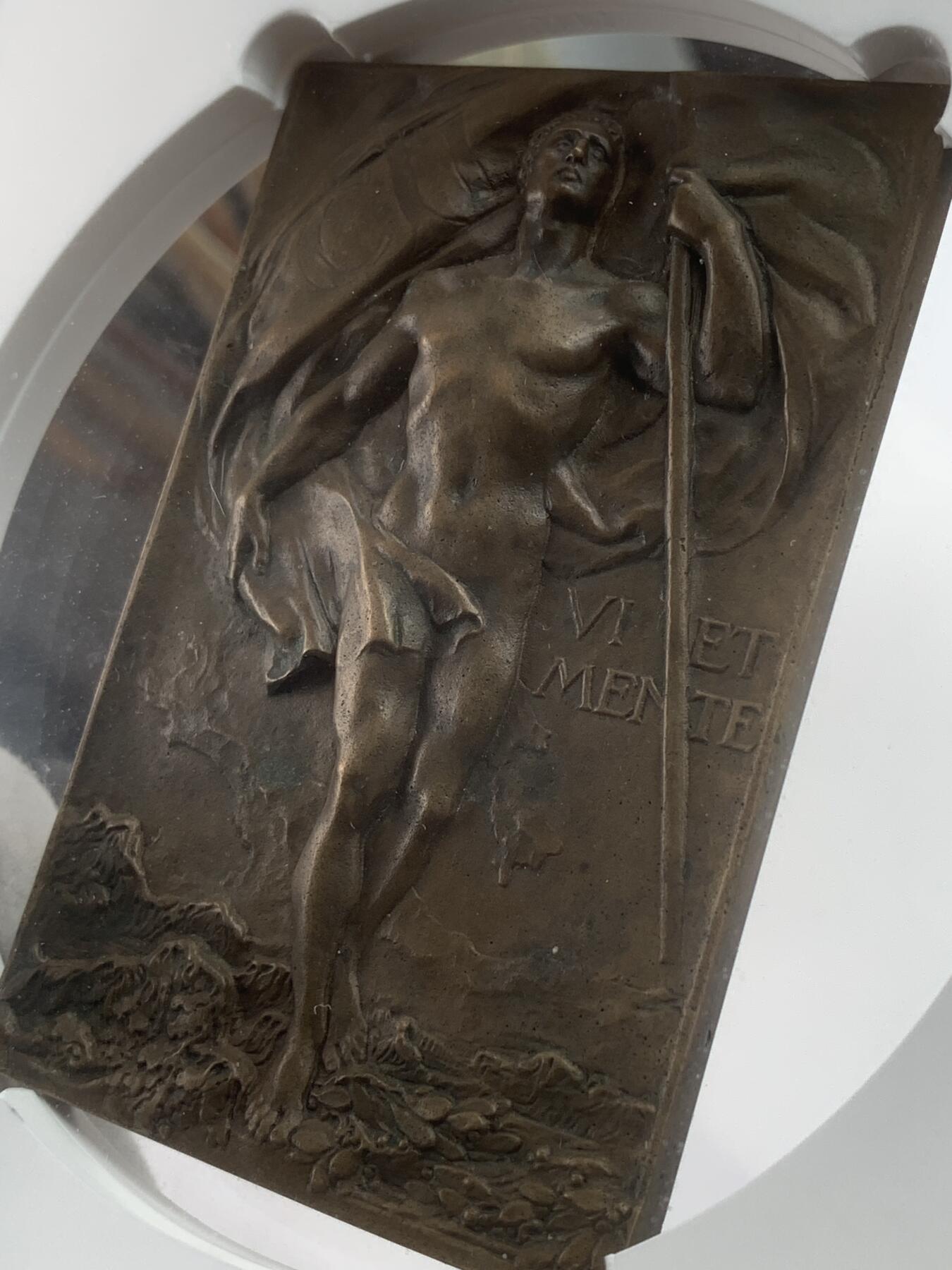 掌中浮雕-藏着的欧洲第034场 NGC MS62 : 1914年意大利旅游俱乐部总部成立20周年纪念铜章 ,  66 X 99mm