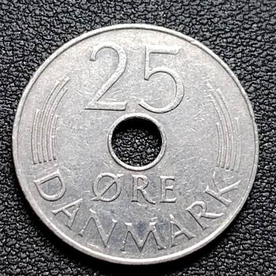 泉币菌-第96场-精品福利场 - 丹麦1975年25欧尔中孔镍币 玛格丽特二世花押 