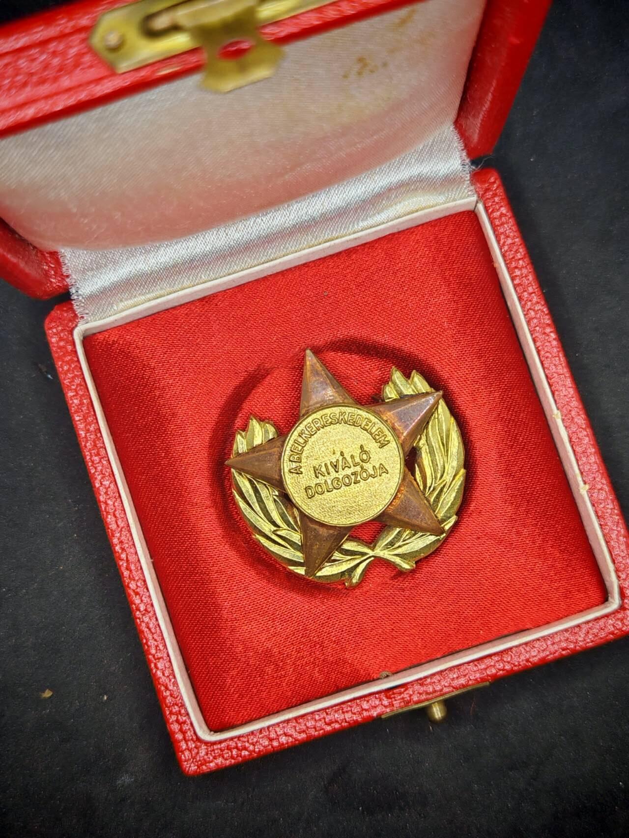 凯旋世界勋赏（第18期）（欢迎送拍）（对拍品有疑问请询问客服，不接受到手刀，出价默认拍品品相。请认真阅读拍卖规则！出价默认已认可！）（收到货请录制开箱视频，无视频概不处理问题。）