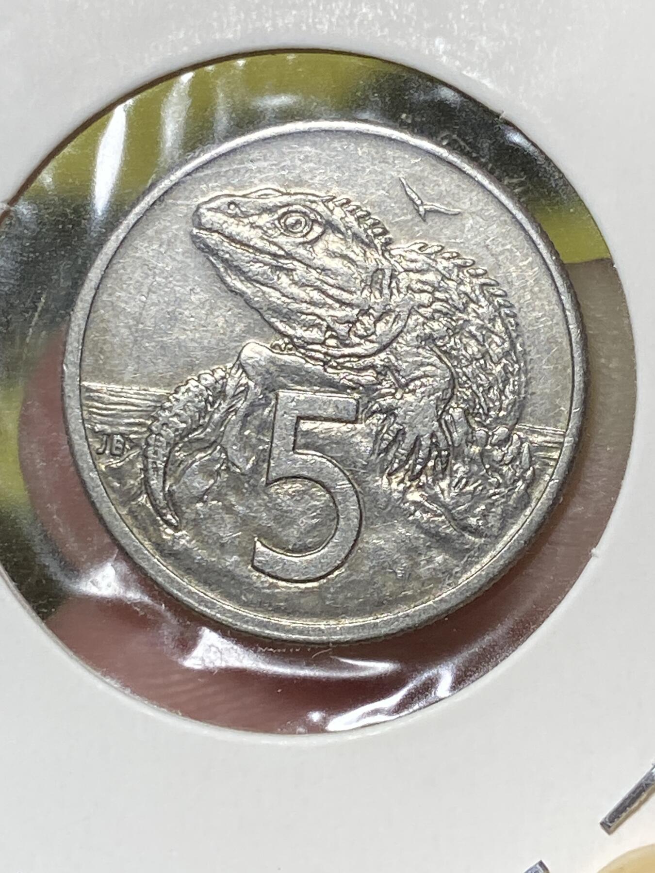 2025年第八十三场(总第一百零九场）外国好品散币(免佣金) 少见–新西兰🇳🇿1985单年份5分(伊丽莎白二世中年花冠，低浮雕版，加拿大造)
