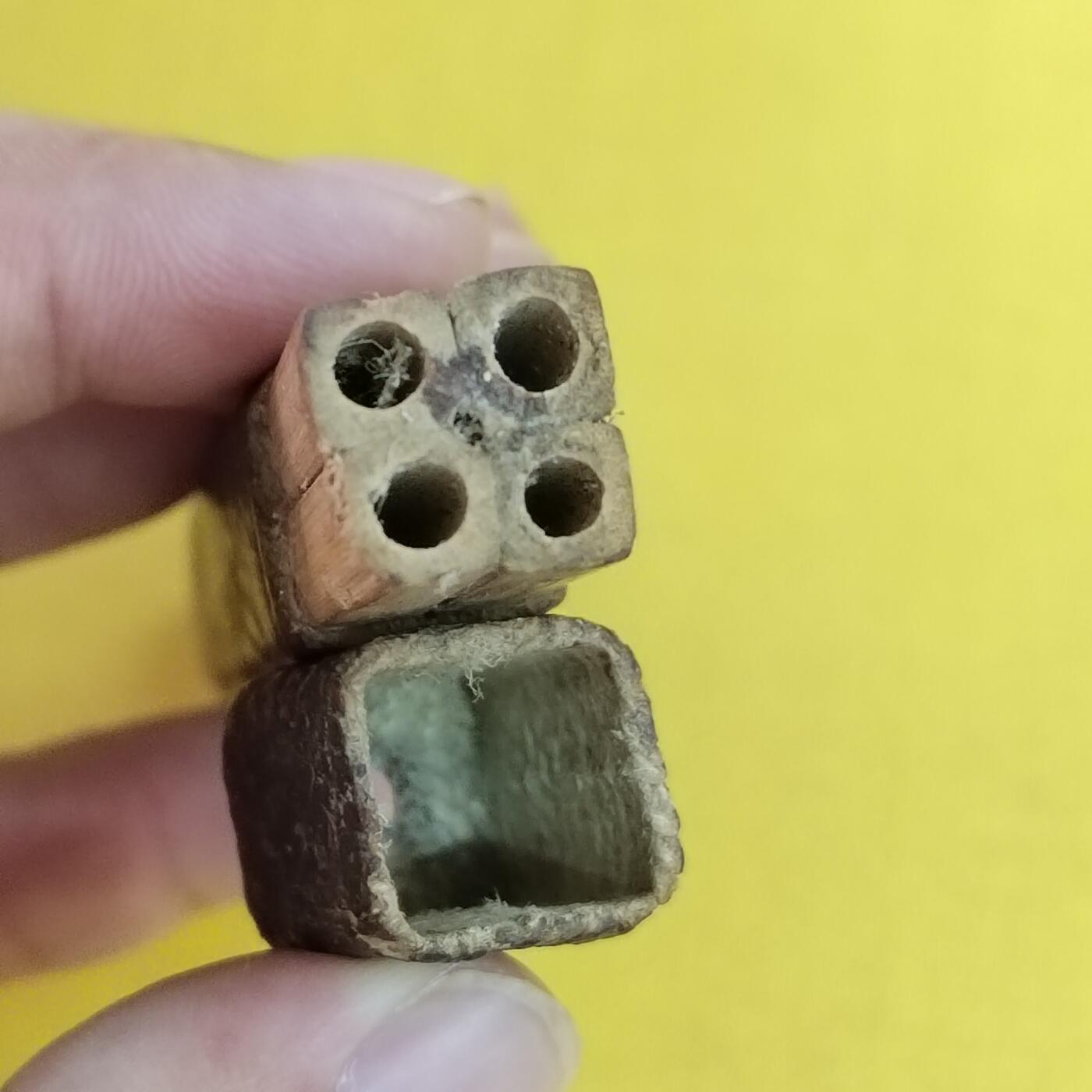 PCAI钱币27-493  纸币小专场 皮针筒