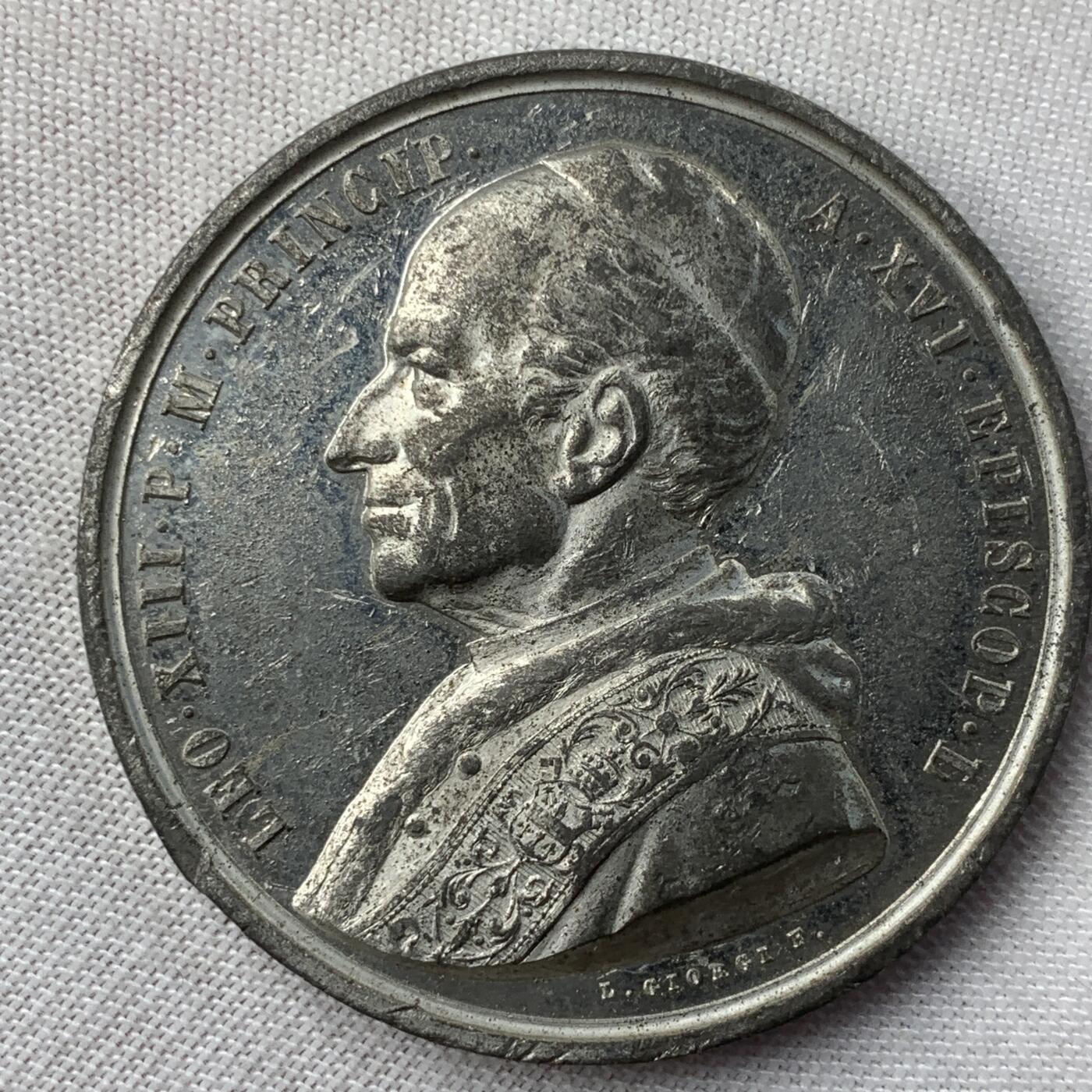 掌中浮雕-藏着的欧洲第034场 1893年梵蒂冈利奥十三世约阿希曼凯旋门白色金属纪念章，40mm