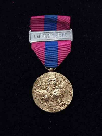 蜀地medal第11场精品专场拍卖 - 法国金级服役奖章 带步兵勋条
