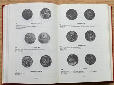 《竞宝斋》第412场 周日，周一，周二，3场连拍 （全场包邮） 达文波特 欧洲皇冠与泰勒1800至今 最经典的主币目录，PCGS与NGC标注的Dav或D开头的编号即使该目录编号 属于绝版书